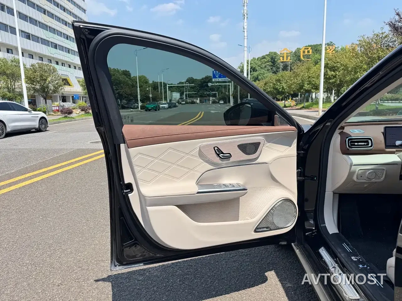 Chery Fengyun A9L 2025 260 Ultra Long Range Luxury Edition — фото 5