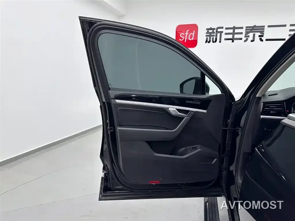 Volkswagen Touareg New Energy 2021 eHybrid — фото 6