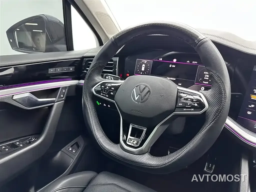Volkswagen Touareg New Energy 2021 eHybrid — фото 7