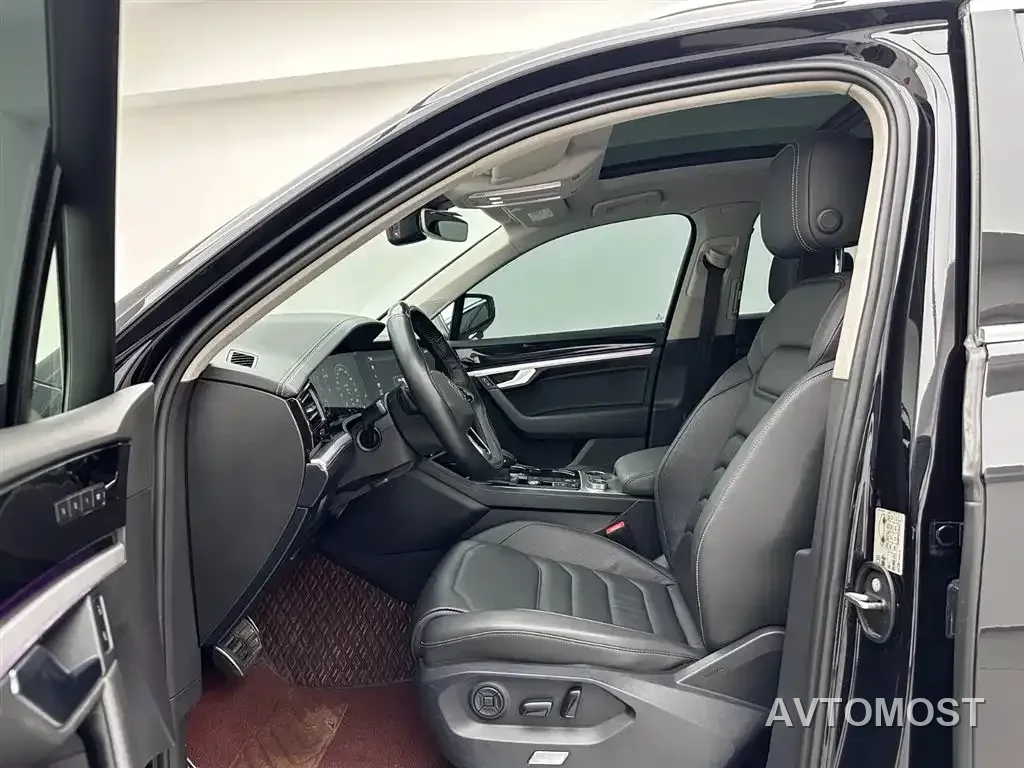 Volkswagen Touareg New Energy 2021 eHybrid — фото 14