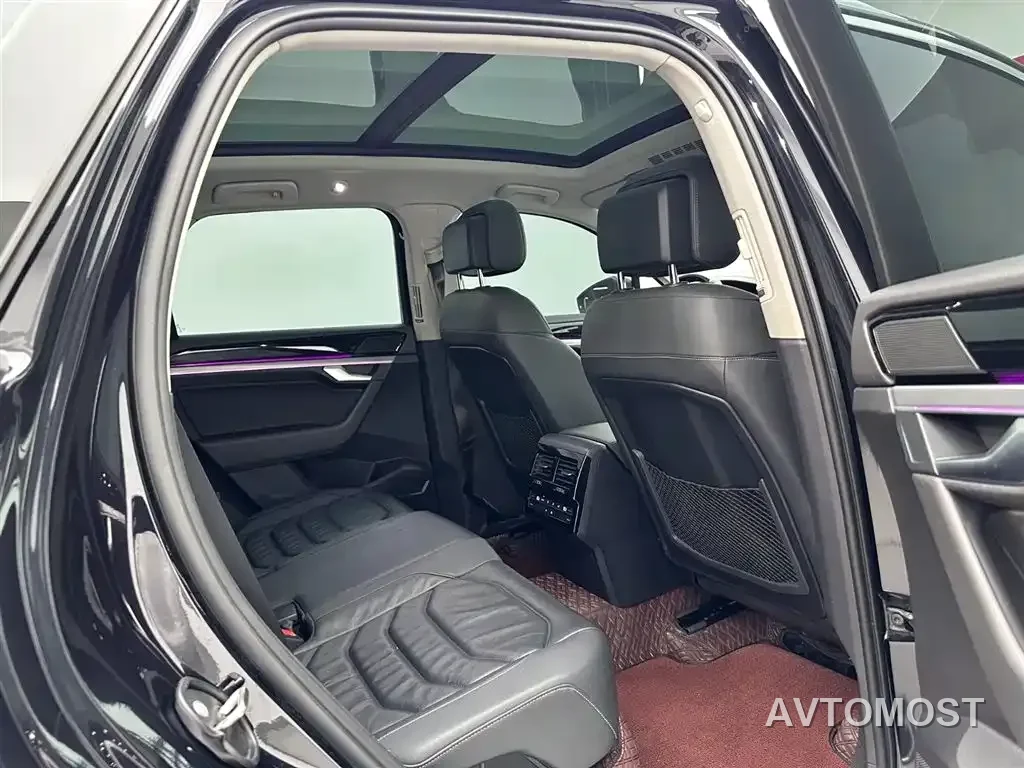 Volkswagen Touareg New Energy 2021 eHybrid — фото 16