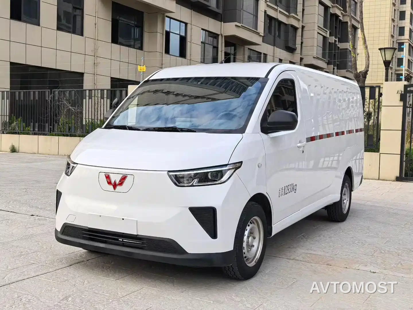 Wuling Yangguang 2024 300km Practical Enclosed Window Version 60kW — фото 1