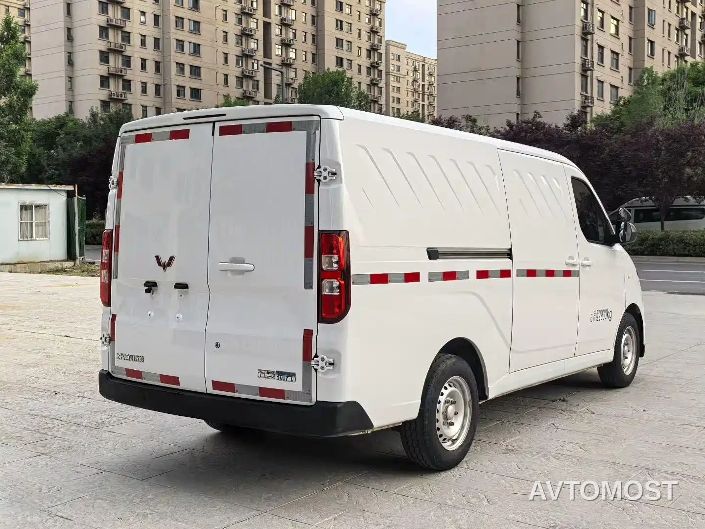Wuling Yangguang 2024 300km Practical Enclosed Window Version 60kW — фото 9