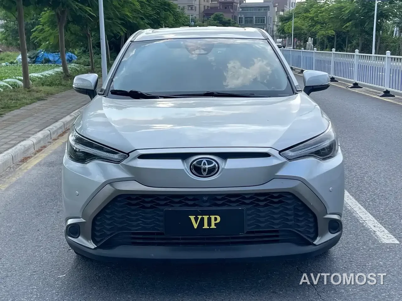 Toyota Frontlander 2024 2.0L Smart Hybrid Dual Engine Luxury Edition — фото 2
