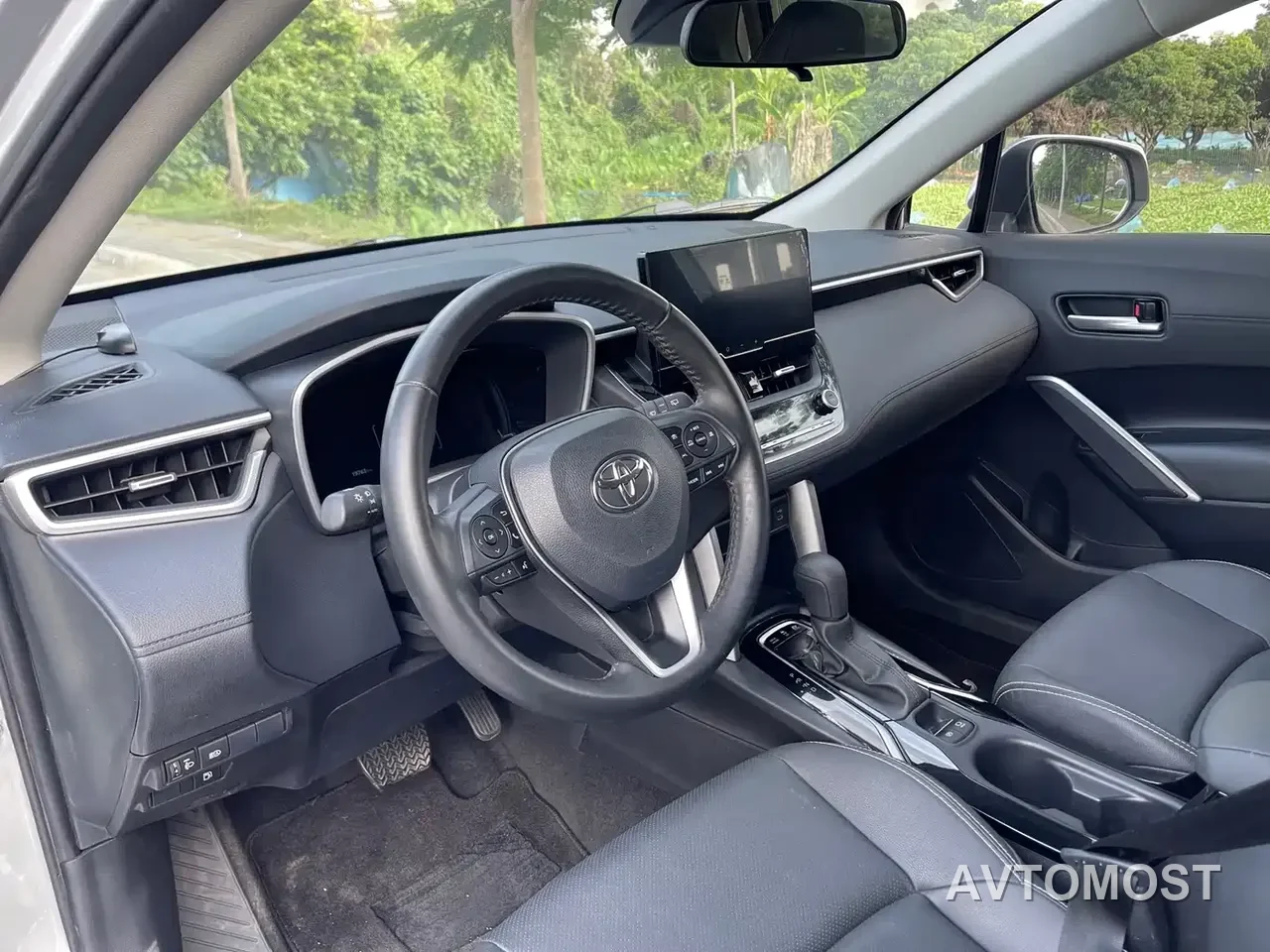 Toyota Frontlander 2024 2.0L Smart Hybrid Dual Engine Luxury Edition — фото 18