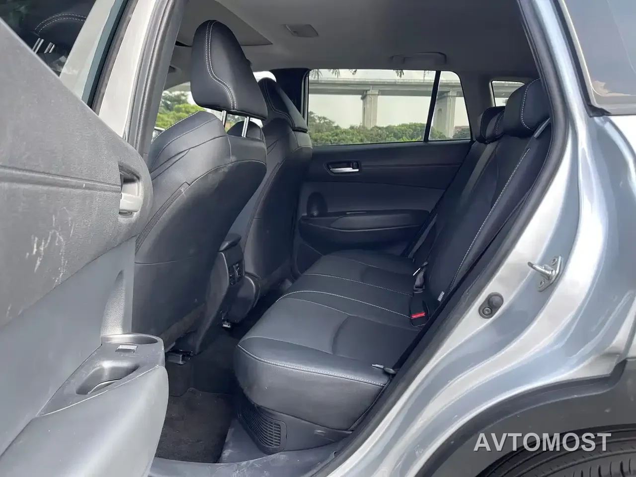 Toyota Frontlander 2024 2.0L Smart Hybrid Dual Engine Luxury Edition — фото 23