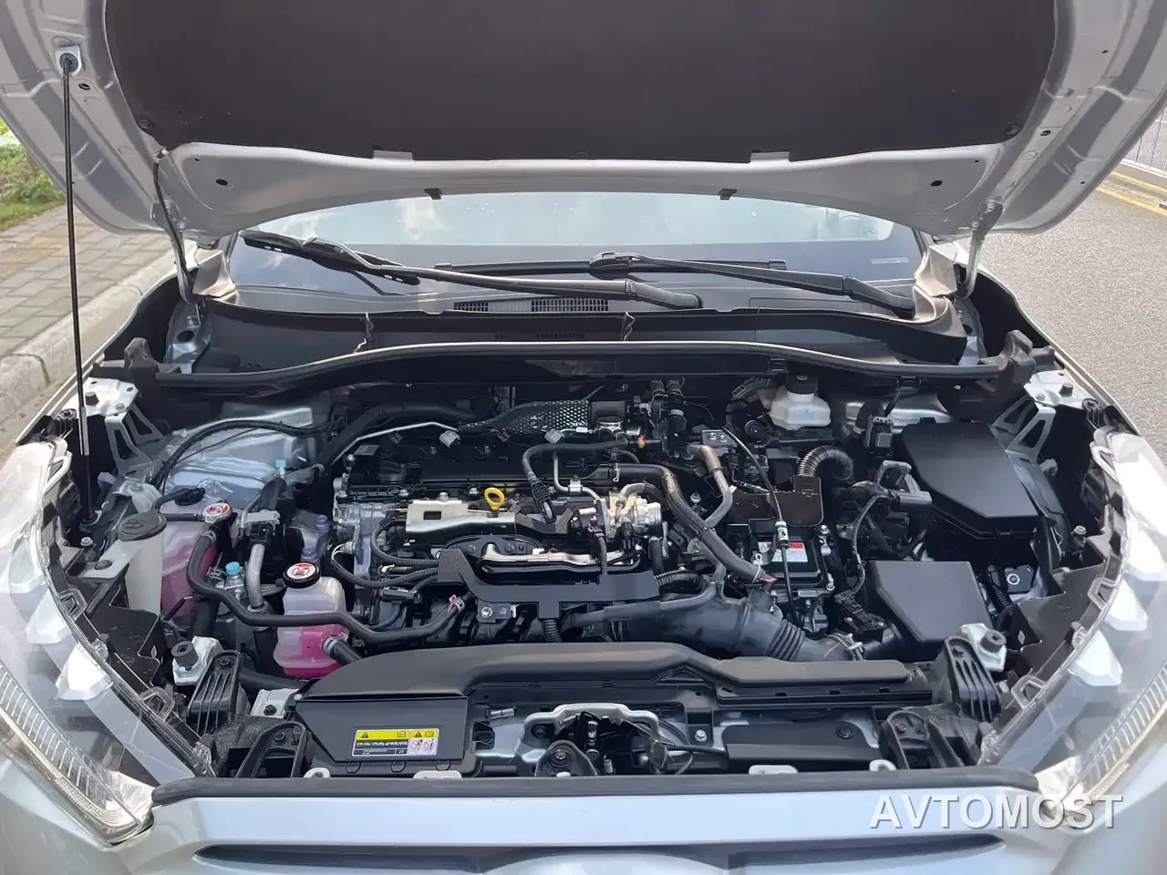 Toyota Frontlander 2024 2.0L Smart Hybrid Dual Engine Luxury Edition — фото 29