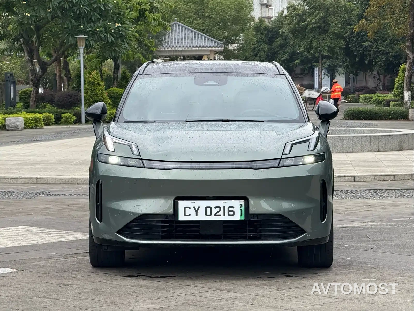 Lynk & Co 08 EM-P 2023 220km 4WD Performance Halo — фото 2