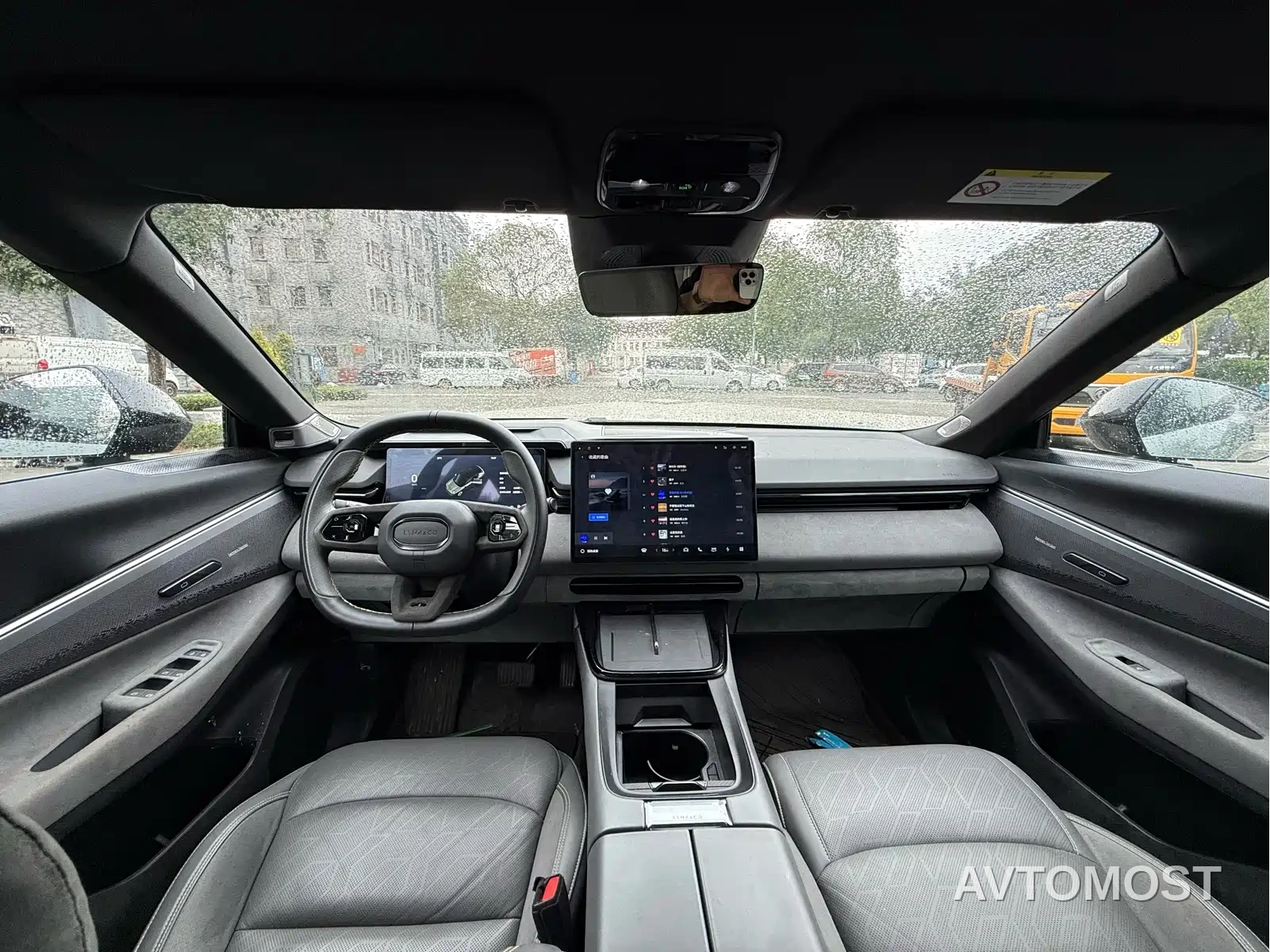 Lynk & Co 08 EM-P 2023 220km 4WD Performance Halo — фото 6