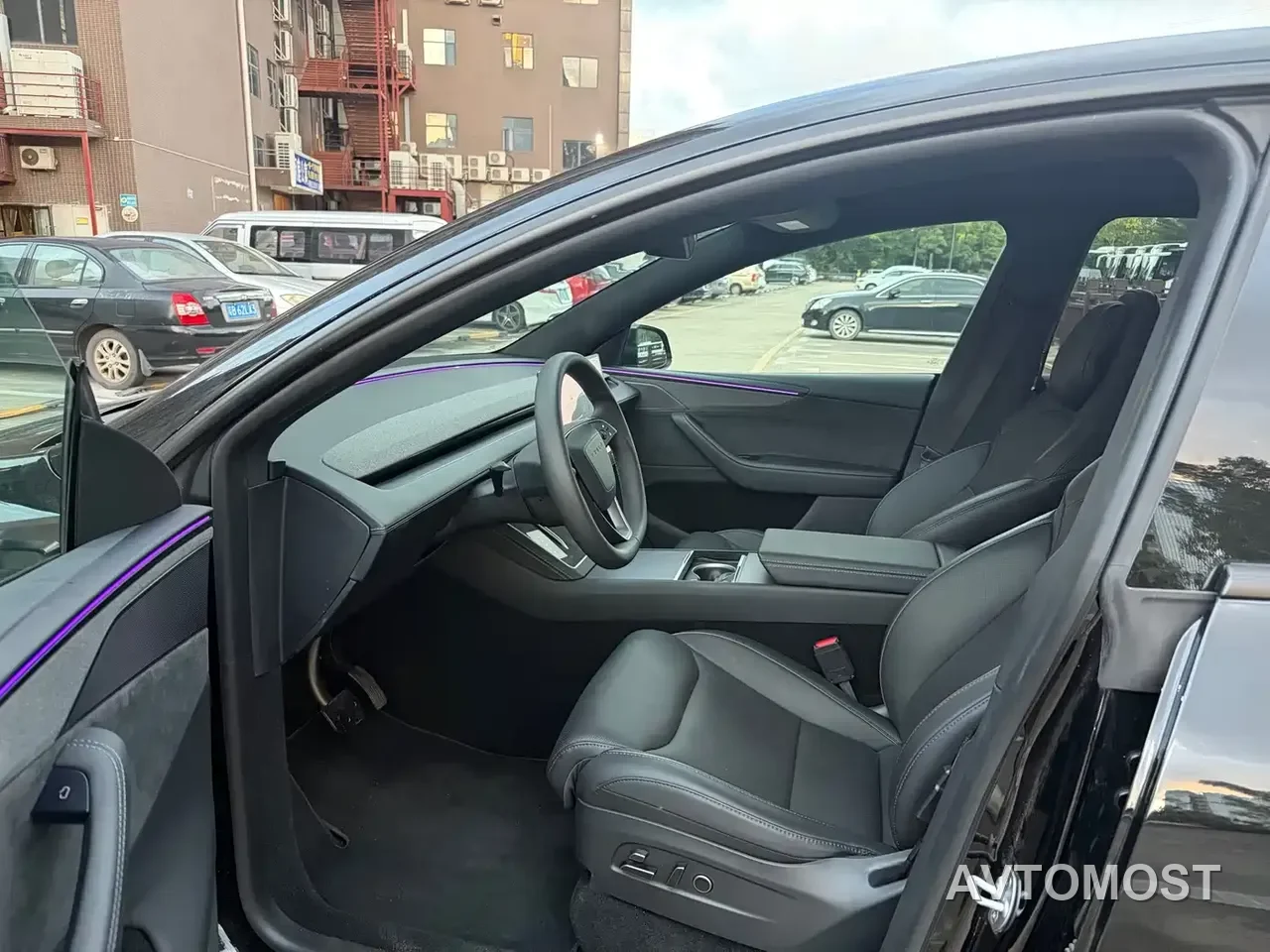 Tesla Model Y L 2025 Facelift Long Range AWD — фото 1