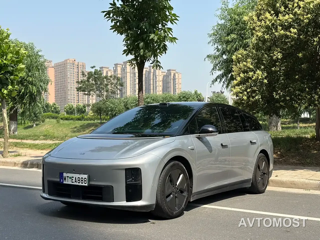 Li Auto i6 2025 2WD Base Model — фото 2