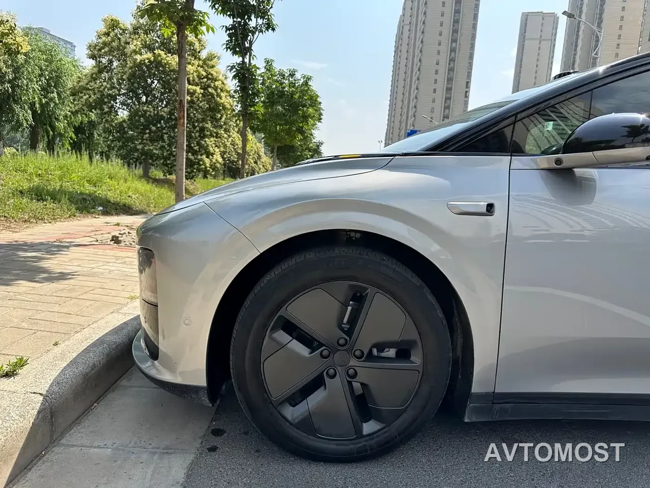 Li Auto i6 2025 2WD Base Model — фото 13
