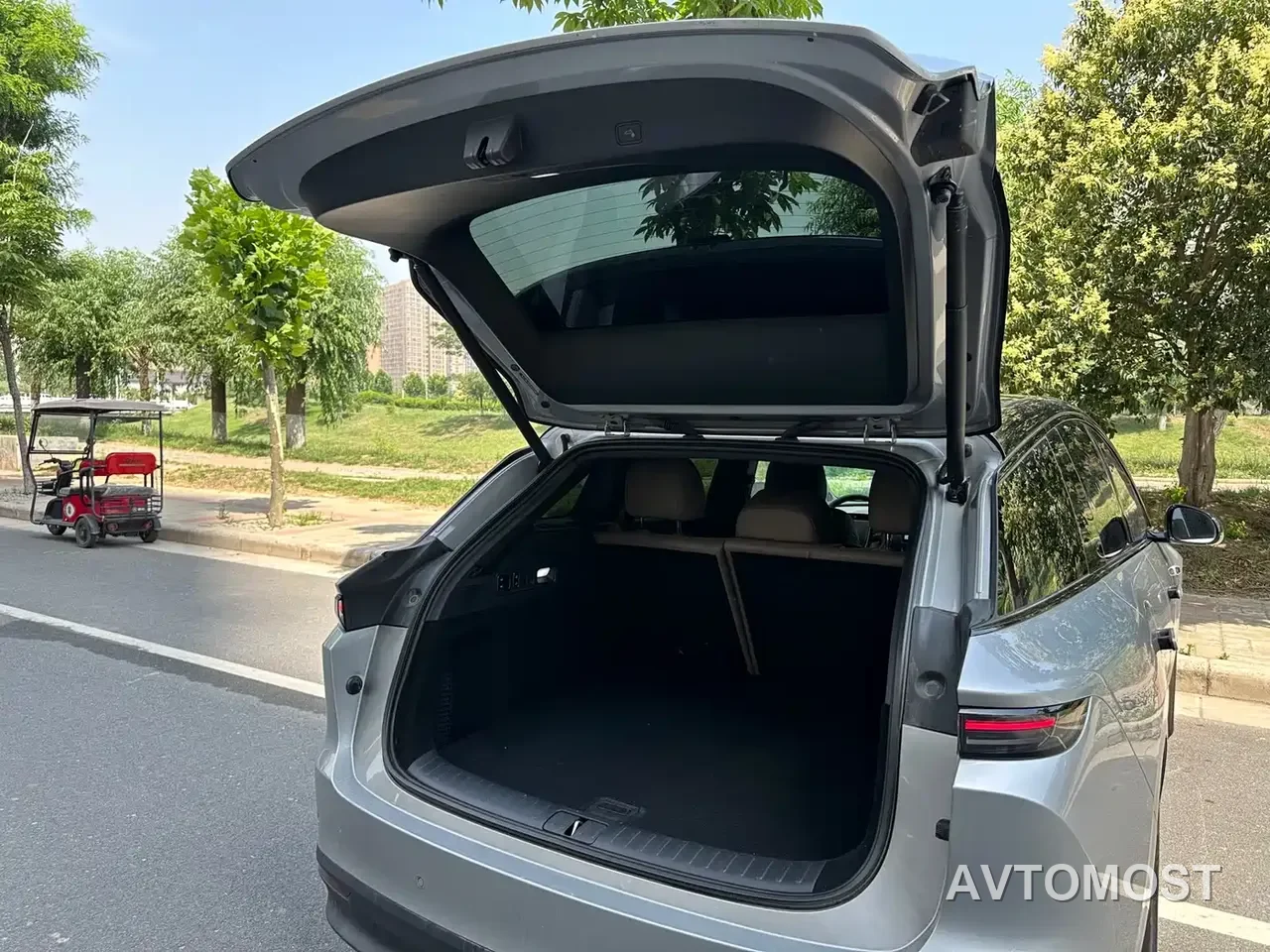 Li Auto i6 2025 2WD Base Model — фото 14