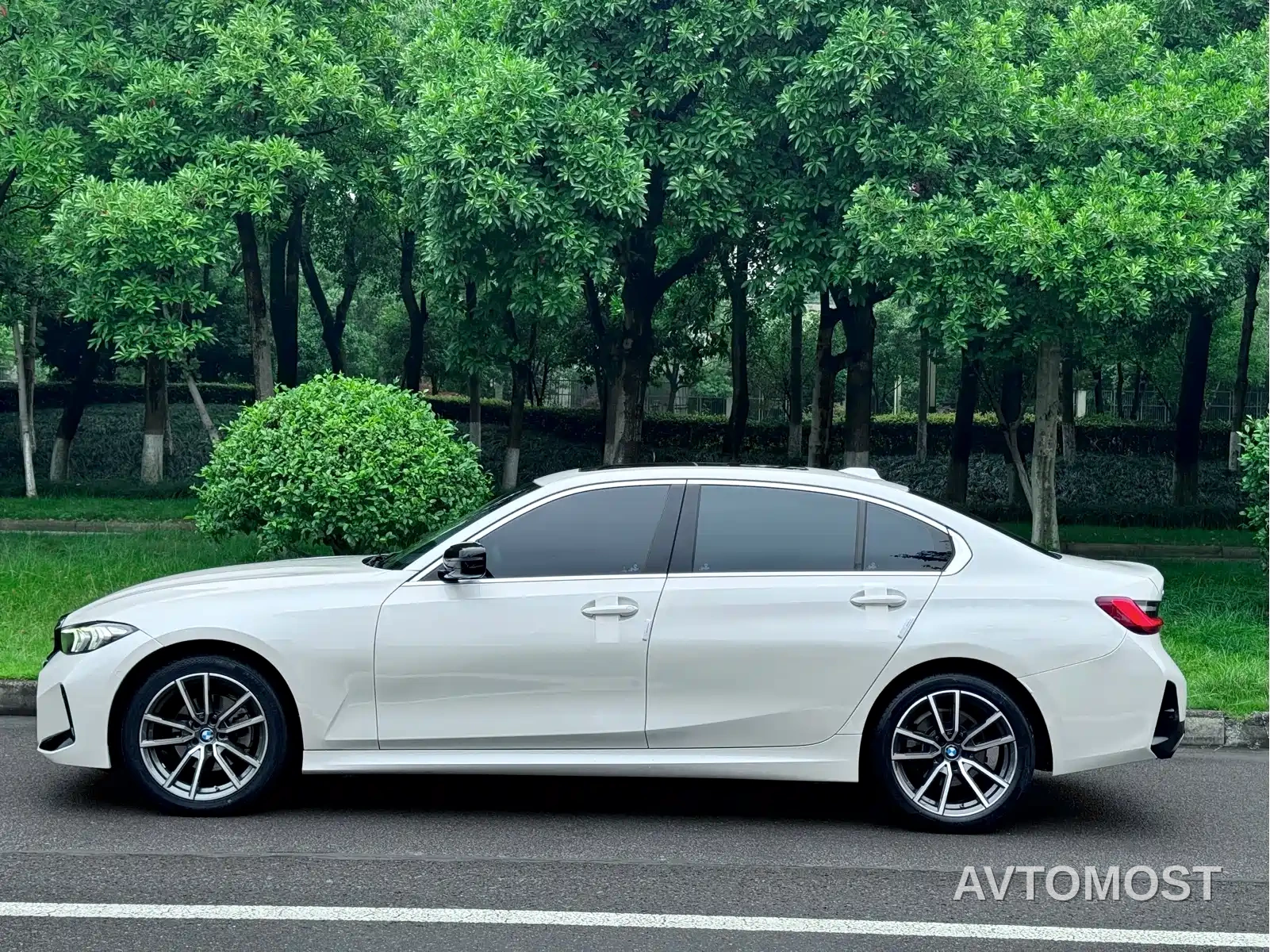 BMW 3 Series 2024 320Li M Sport Package — фото 3