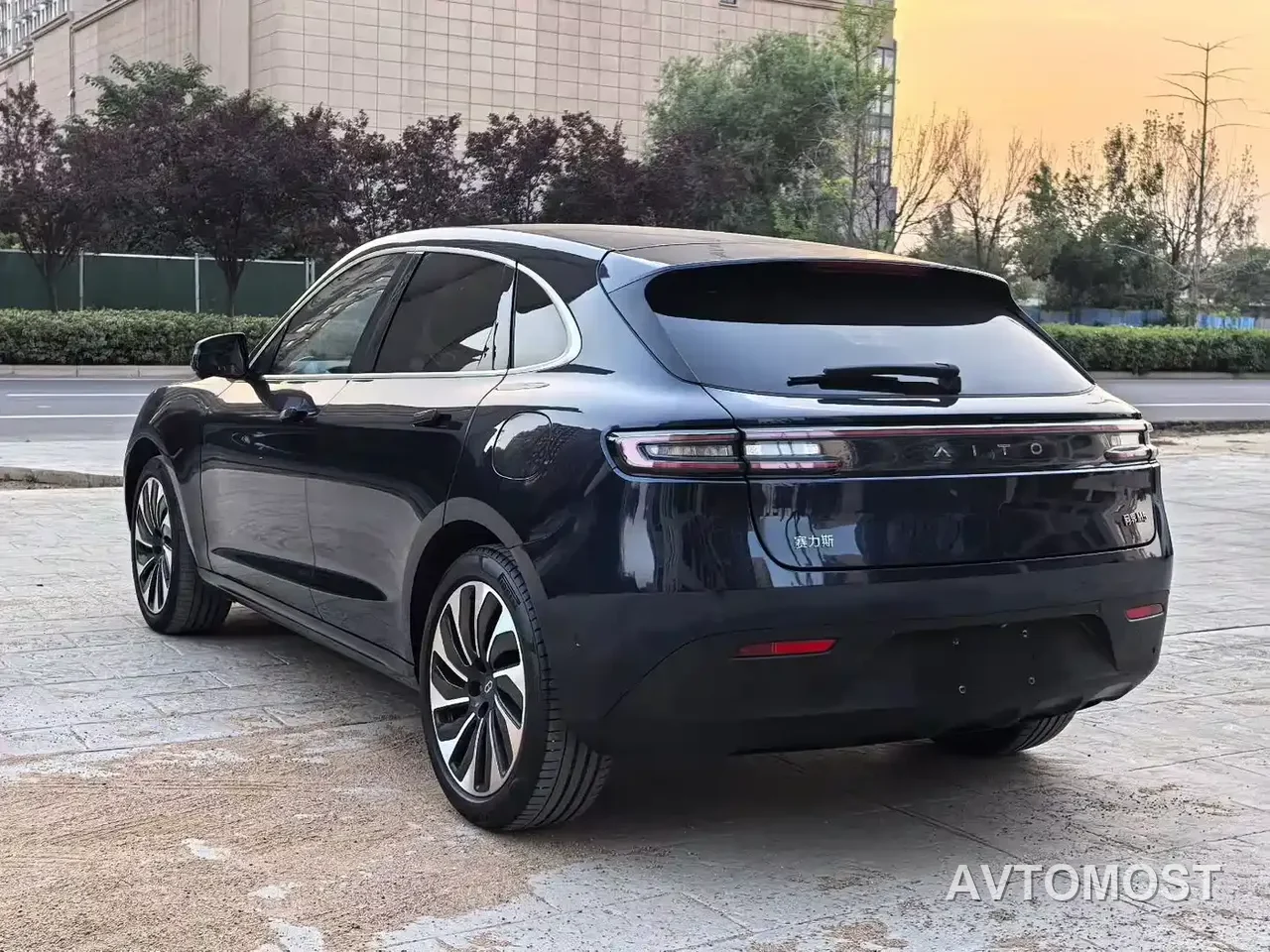 AITO M5 2022 Extended Range AWD Flagship — фото 7