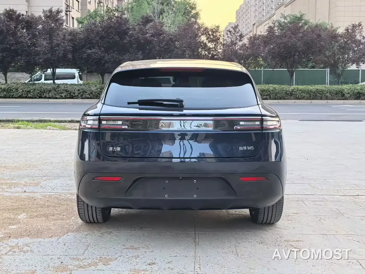 AITO M5 2022 Extended Range AWD Flagship — фото 8