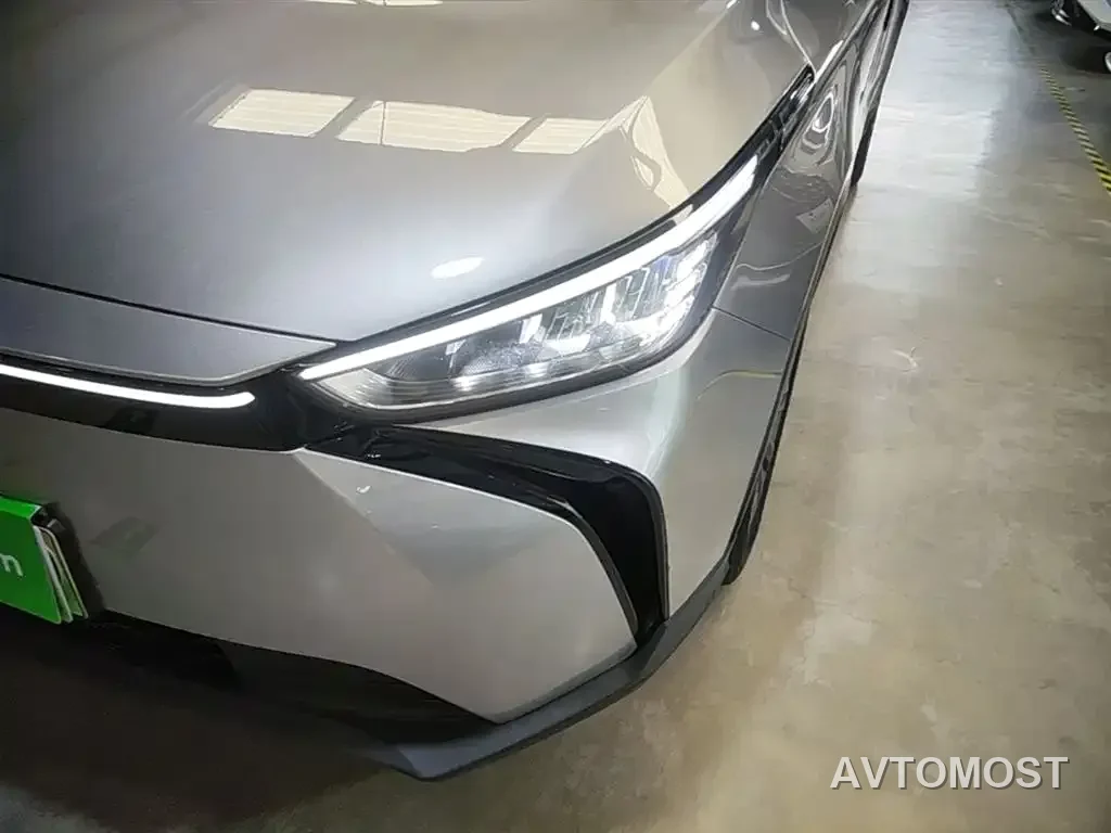 Geely Geometry M6 2022 450 New Intelligence Edition — фото 18