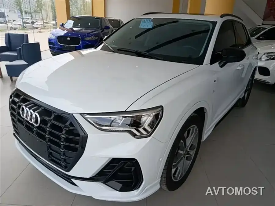 Audi Q3 2023 35 TFSI Fashion Dynamic (1.4T)