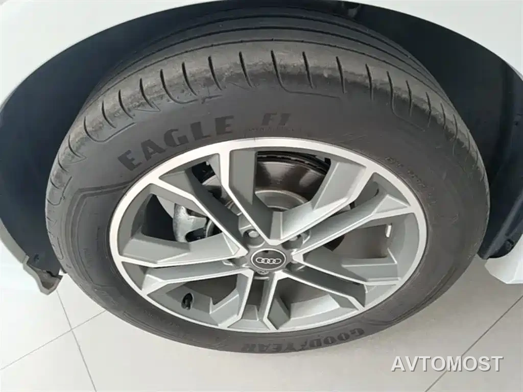 Audi Q3 2023 35 TFSI Fashion Dynamic (1.4T) — фото 23
