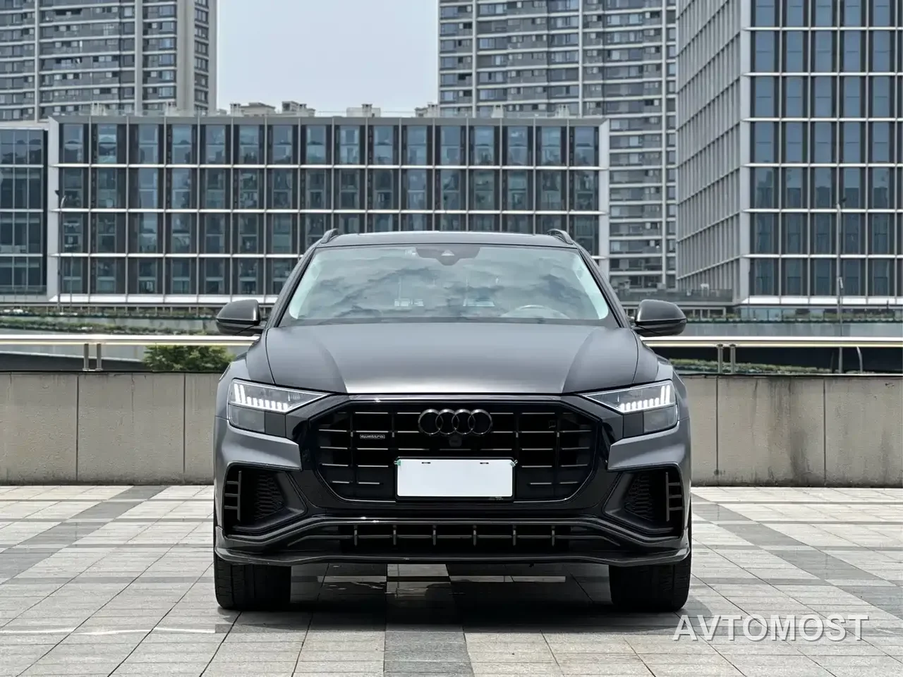 Audi Q8 2021 Model 55 TFSI Premium Dynamic — фото 2