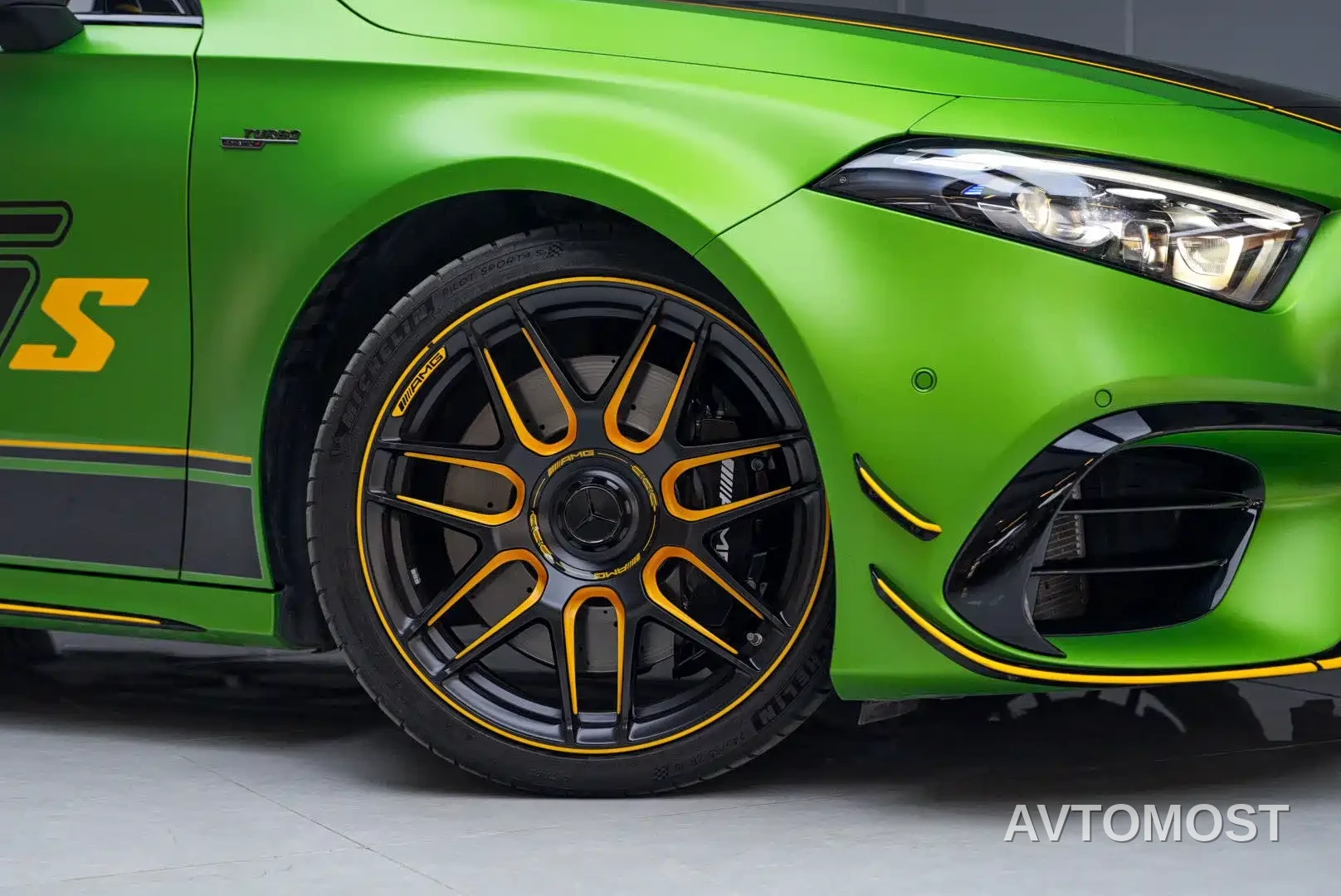 Mercedes-Benz A-Class AMG (Import) 2024 AMG A 45 S 4MATIC+ Magic Flame Green Special Edition — фото 6