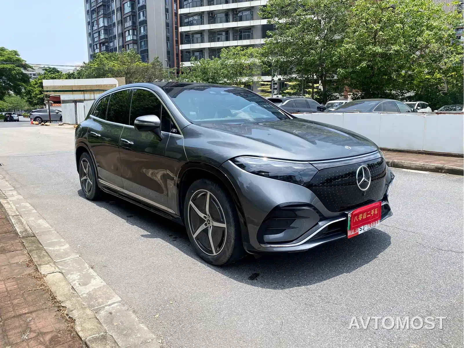 Mercedes-Benz EQS SUV 2023 450 4MATIC Pioneer Edition — фото 3