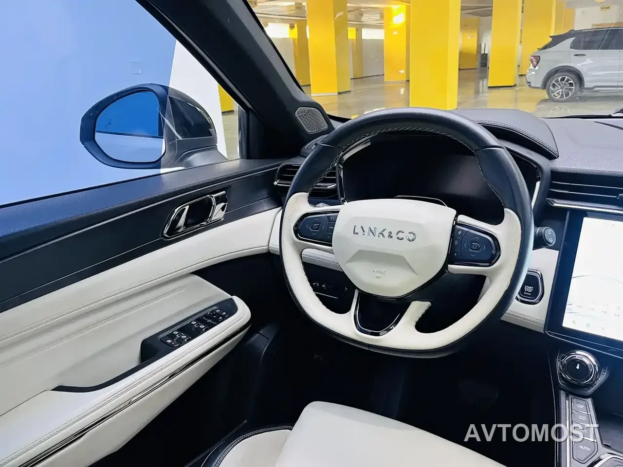 Lynk & Co 01 2023 1.5TD EM-F Dawn Edition — фото 18