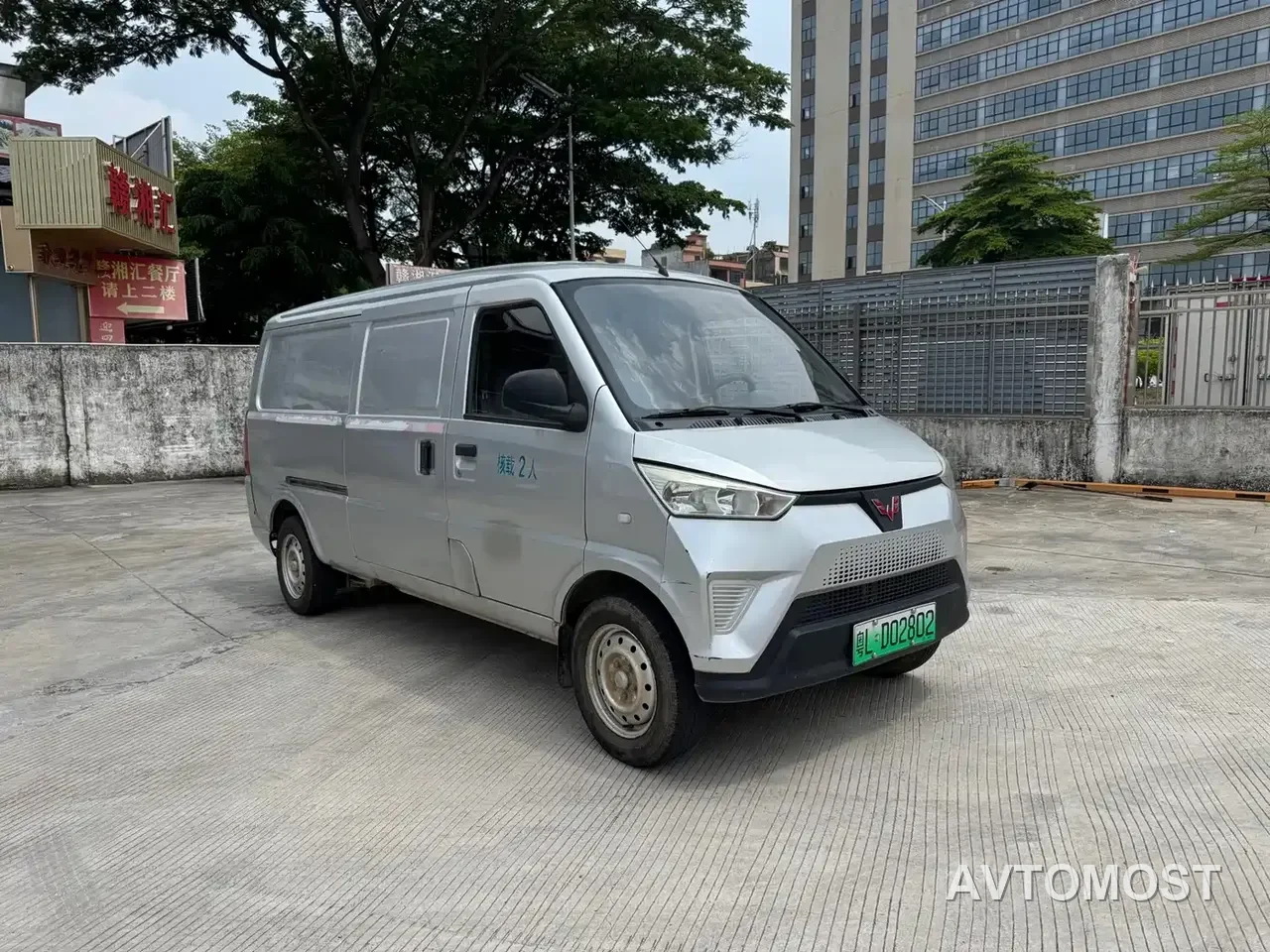 Wuling EV50 2021 Van Logistics Vehicle with Lishen 41.6kWh Tongyu Electronic Control — фото 3