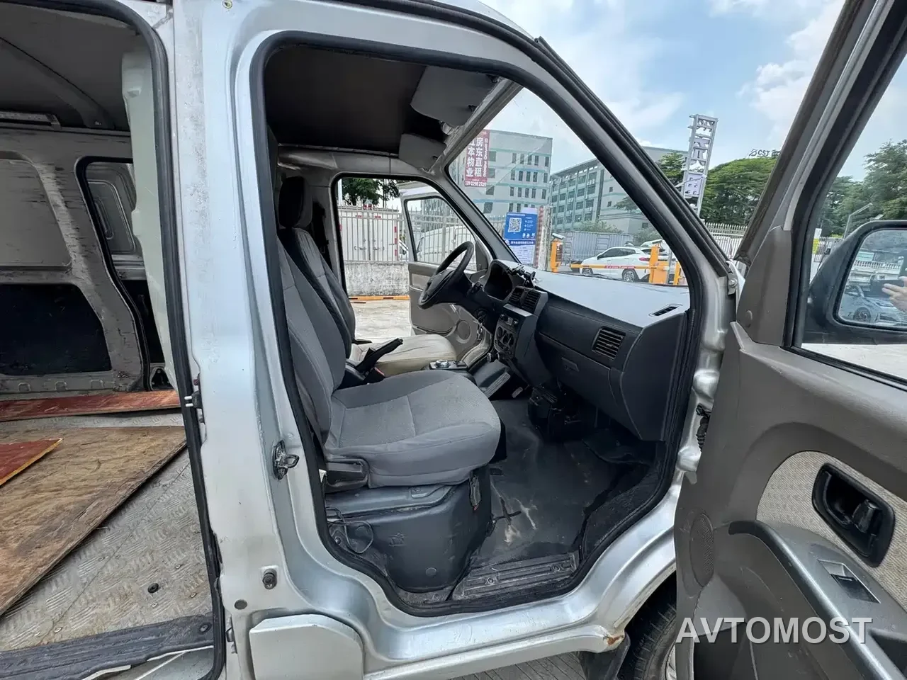 Wuling EV50 2021 Van Logistics Vehicle with Lishen 41.6kWh Tongyu Electronic Control — фото 7