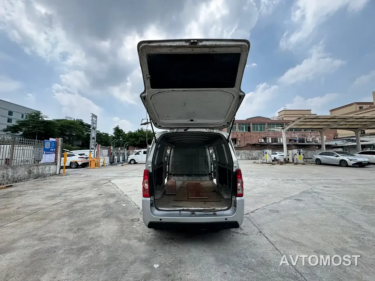 Wuling EV50 2021 Van Logistics Vehicle with Lishen 41.6kWh Tongyu Electronic Control — фото 10