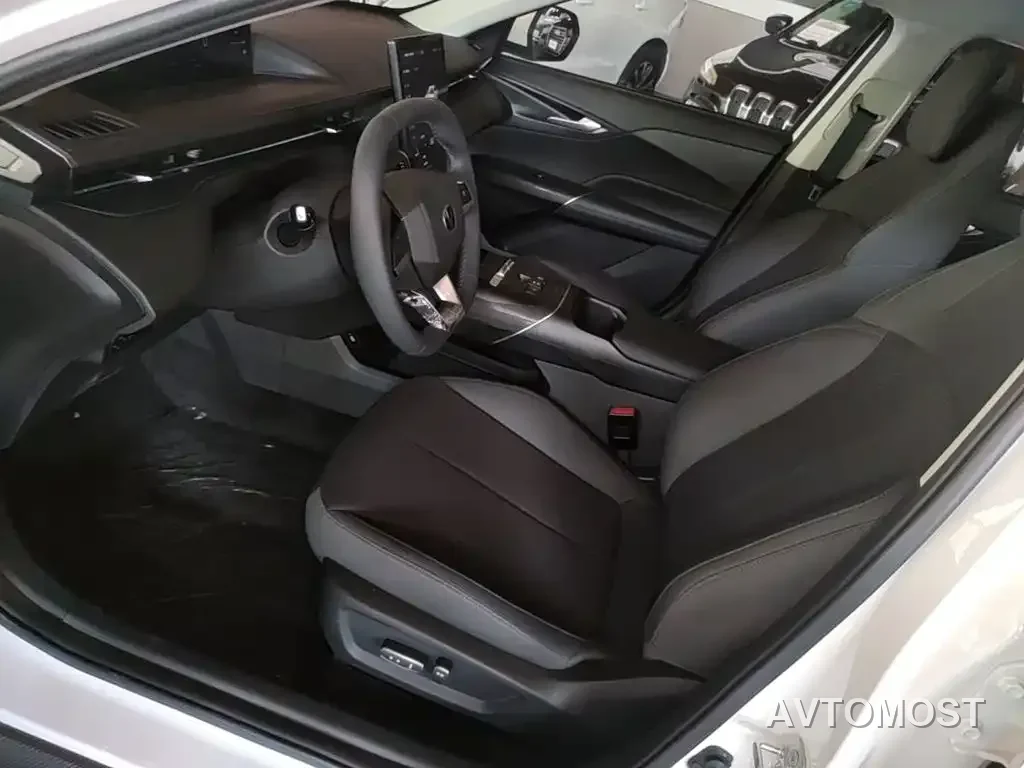 Changan Eado PHEV 2025 Smart New Blue Whale 145KM High-Performance Edition — фото 7
