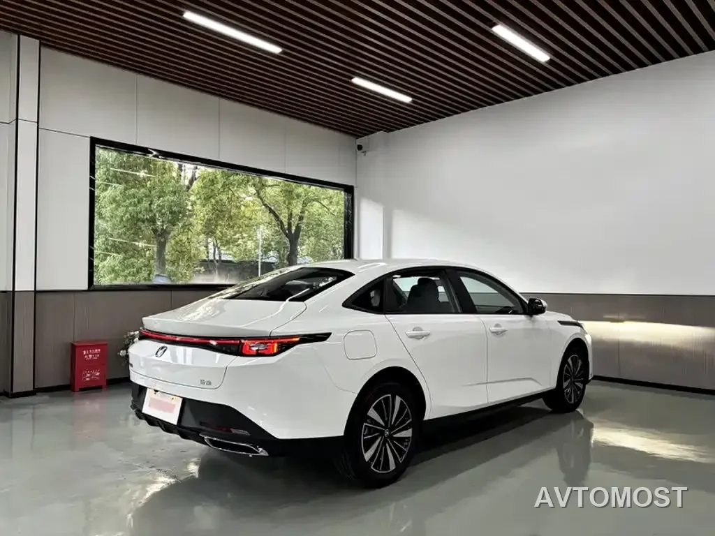 Changan Eado PHEV 2025 Smart New Blue Whale 145KM High-Performance Edition — фото 21