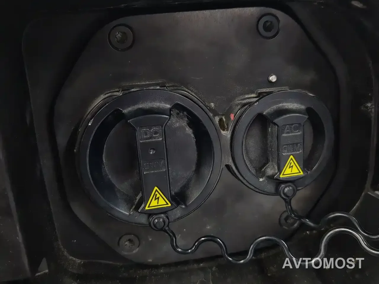Tank 500 EV 2024 Hi4-T — фото 13