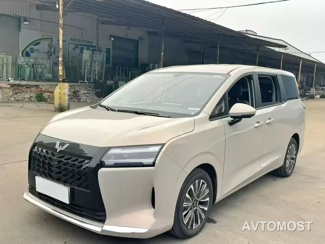 Wuling Motors Xingguang 730 New Energy 2025 Model Plug-in Hybrid Base Version — фото 3