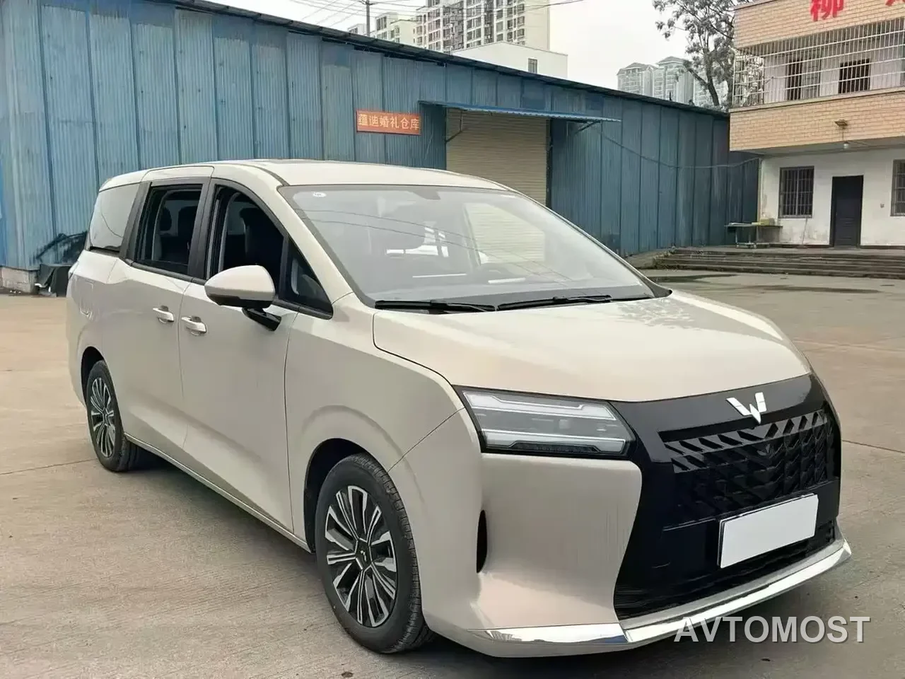 Wuling Motors Xingguang 730 New Energy 2025 Model Plug-in Hybrid Base Version — фото 2