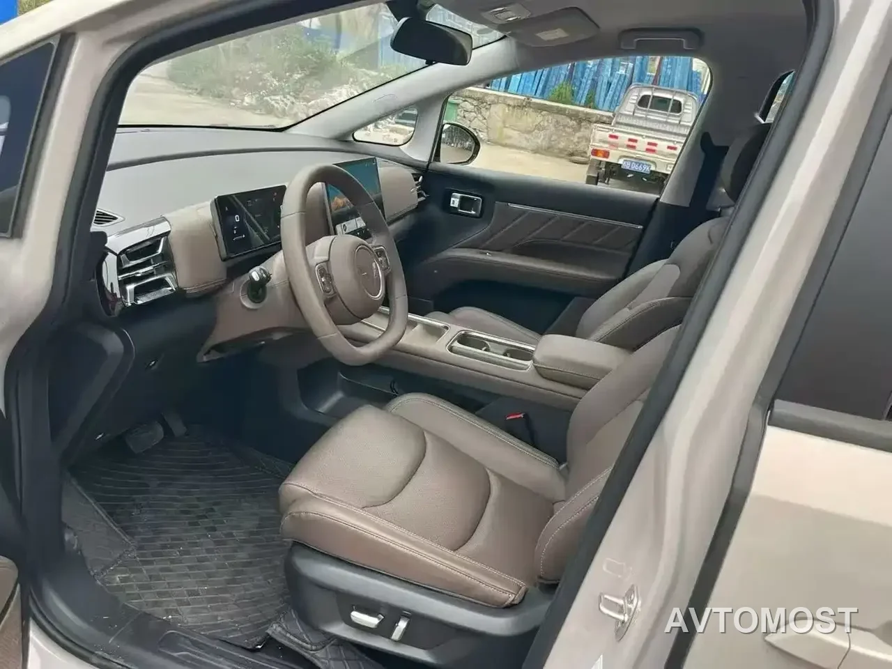 Wuling Motors Xingguang 730 New Energy 2025 Model Plug-in Hybrid Base Version — фото 6
