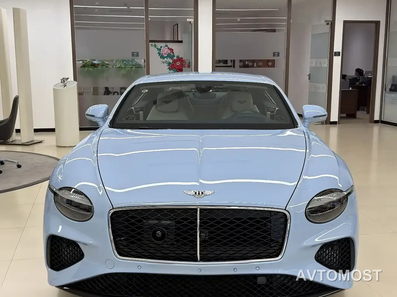Bentley Continental Plug-in Hybrid 2026 GT Base Model — фото 5