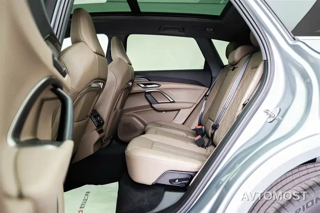 Audi Q5L 2026 Luxury Sport 150kW — фото 12