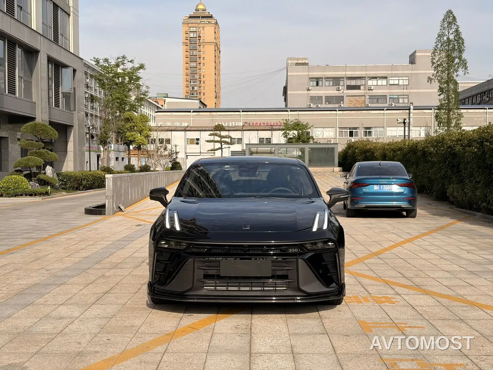 Lynk & Co 03 2023 03+ Racing AWD Edition — фото 3
