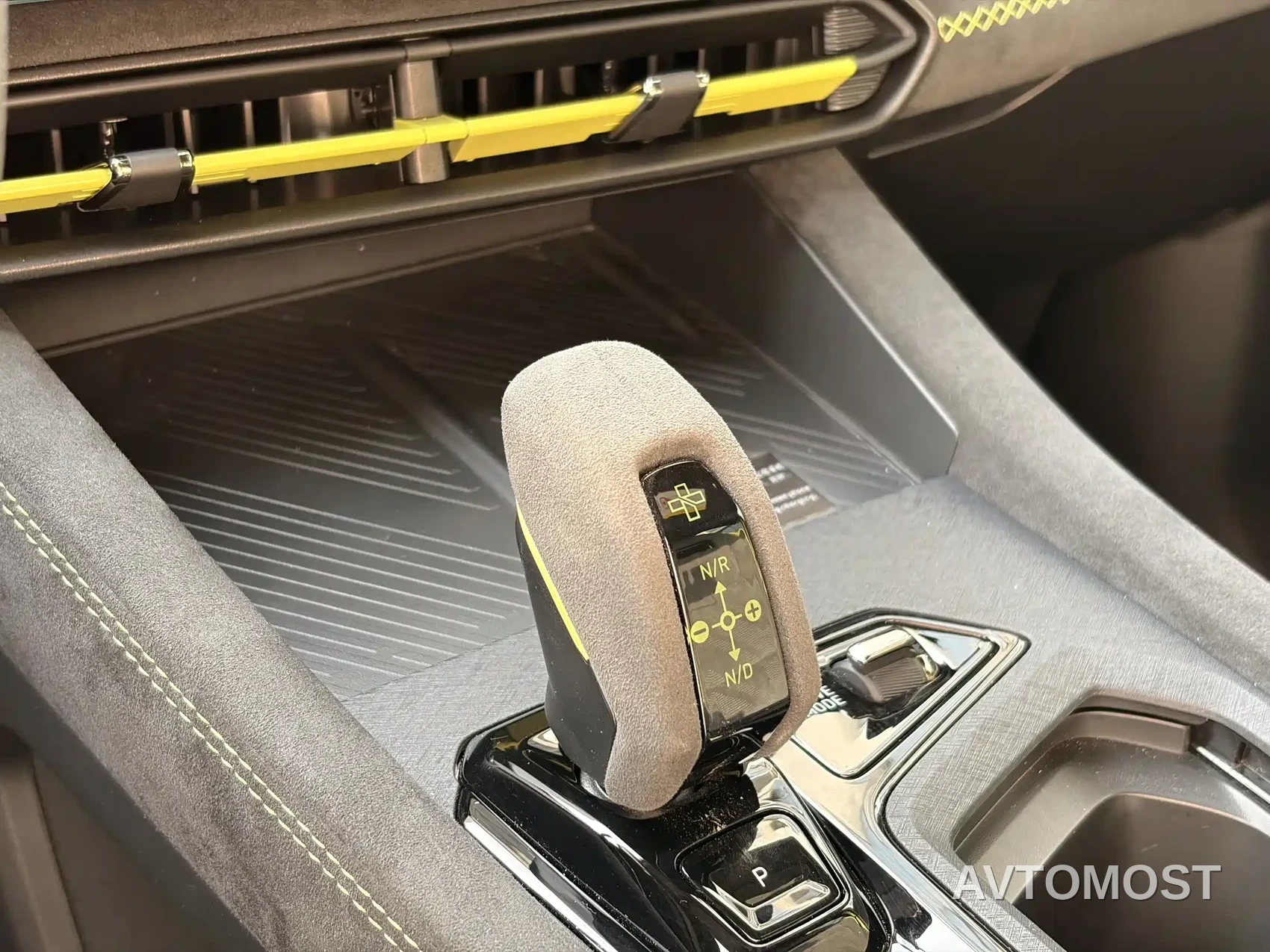 Lynk & Co 03 2023 03+ Racing AWD Edition — фото 8