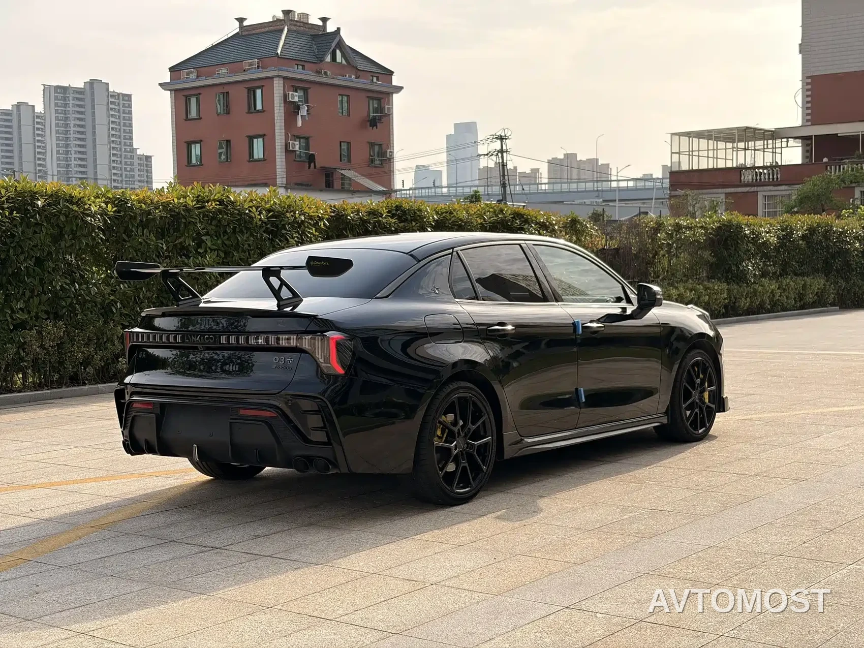 Lynk & Co 03 2023 03+ Racing AWD Edition — фото 19