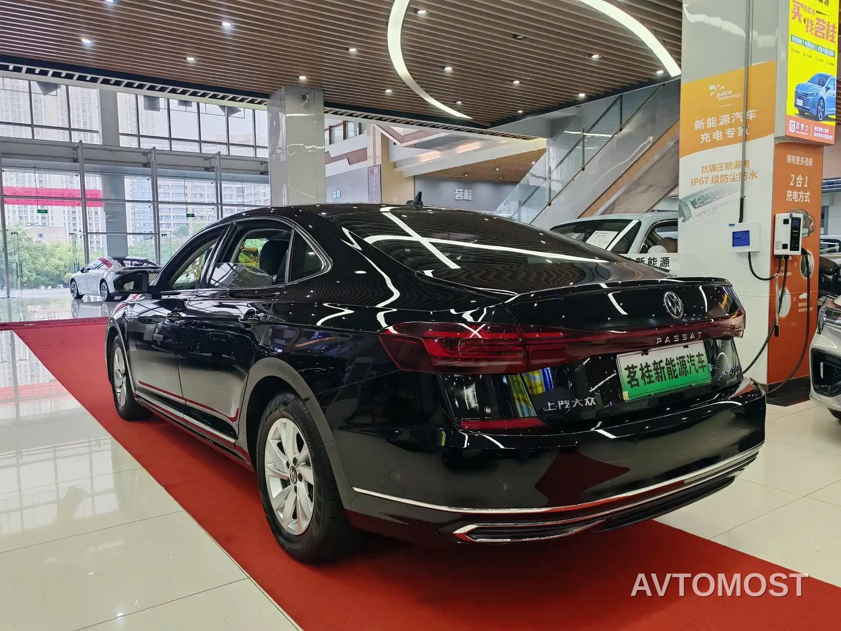 Volkswagen Passat New Energy 2022 430PHEV Hybrid Business Edition — фото 4
