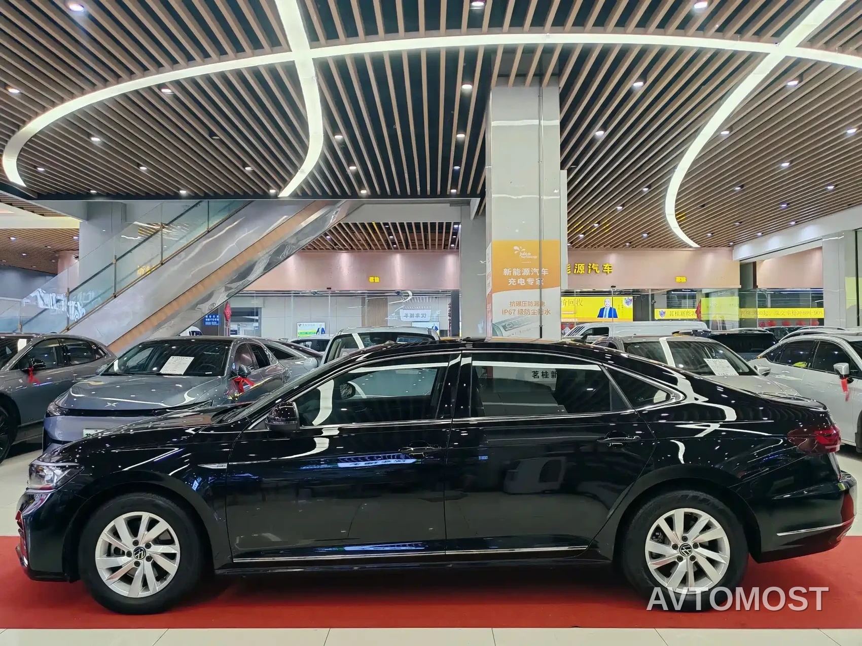 Volkswagen Passat New Energy 2022 430PHEV Hybrid Business Edition — фото 14