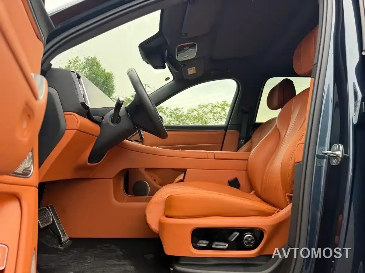 AITO M8 2025 Range Extender Max+ Edition 53.4kWh 5-seater — фото 8