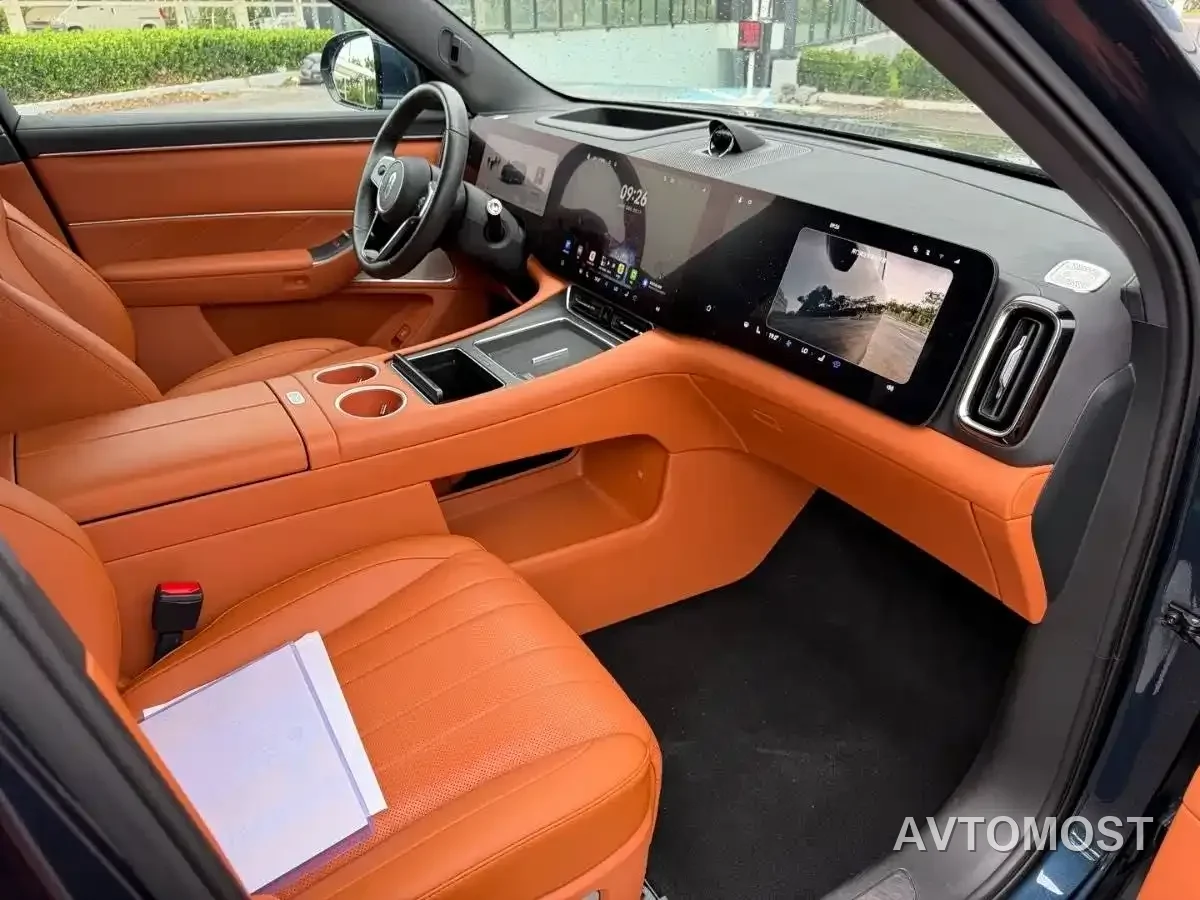 AITO M8 2025 Range Extender Max+ Edition 53.4kWh 5-seater — фото 9