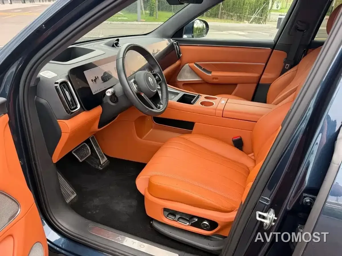 AITO M8 2025 Range Extender Max+ Edition 53.4kWh 5-seater — фото 10