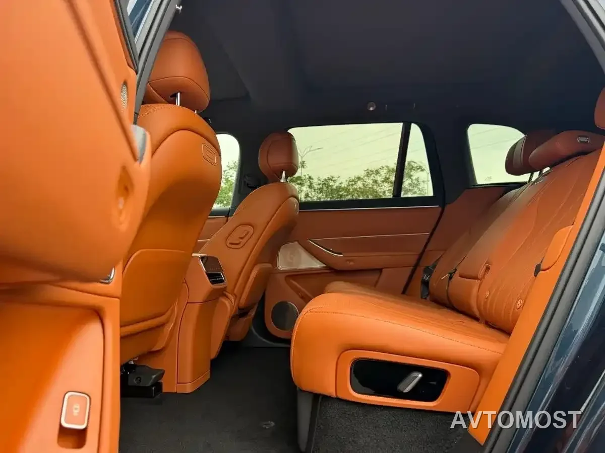 AITO M8 2025 Range Extender Max+ Edition 53.4kWh 5-seater — фото 13