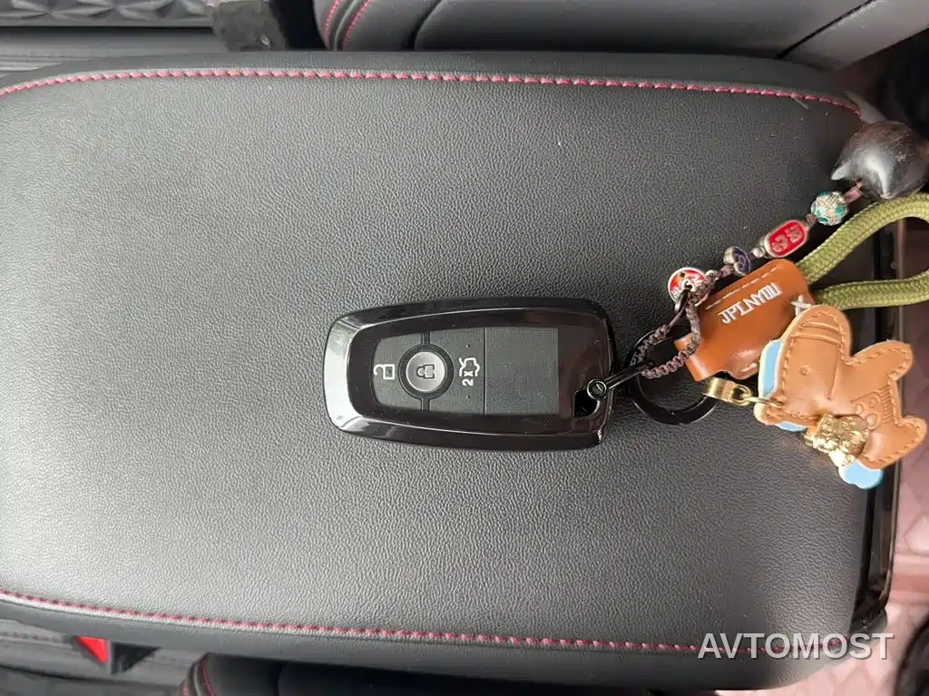 Ford Mondeo 2023 EcoBoost 245 Luxury — фото 22