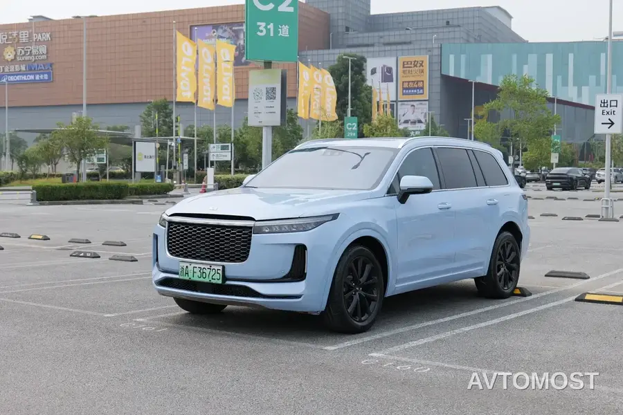 Li ONE 2020 Extended Range 6-seater