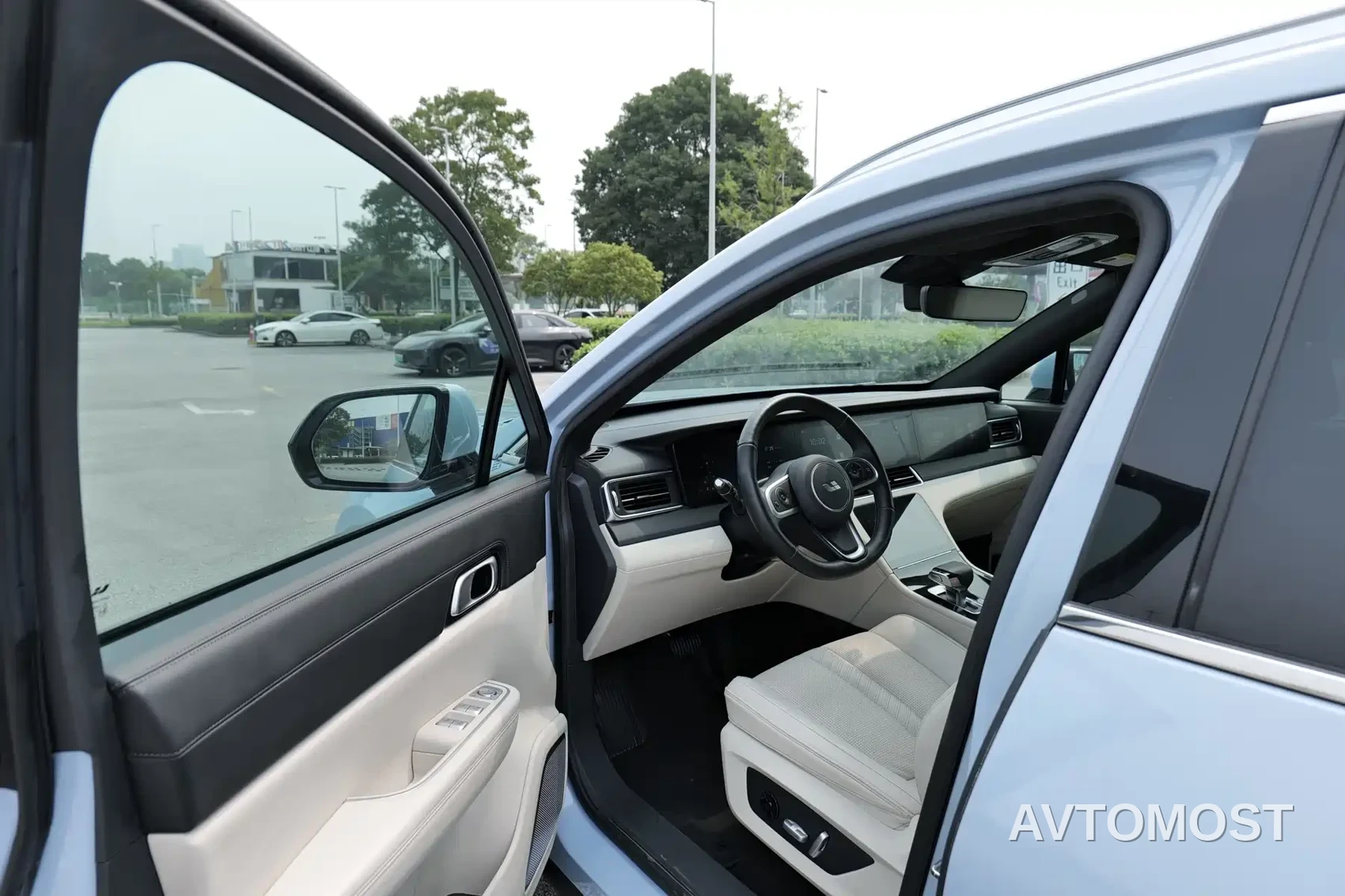 Li ONE 2020 Extended Range 6-seater — фото 8